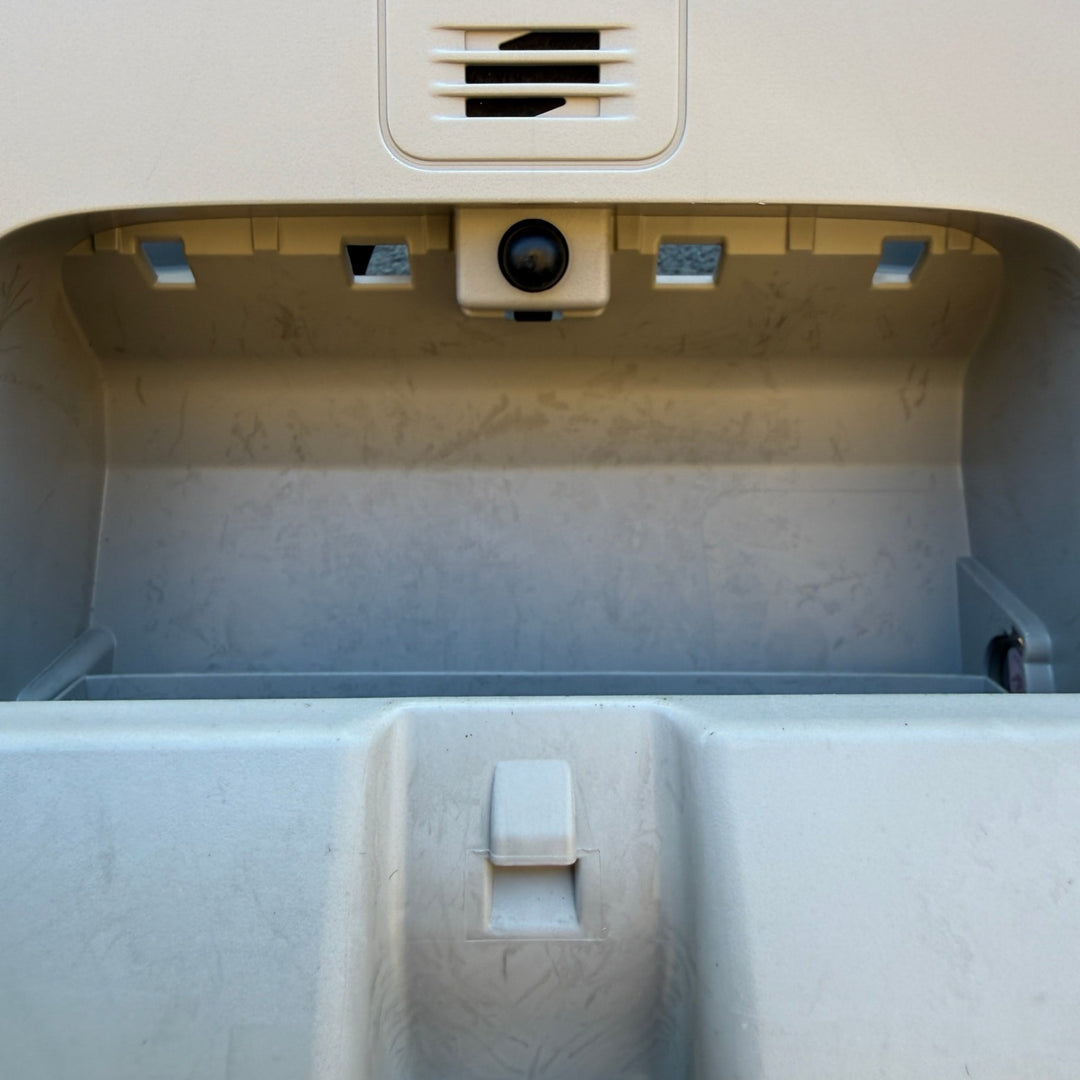 2021 Toyota Hiace - Courtesy Light