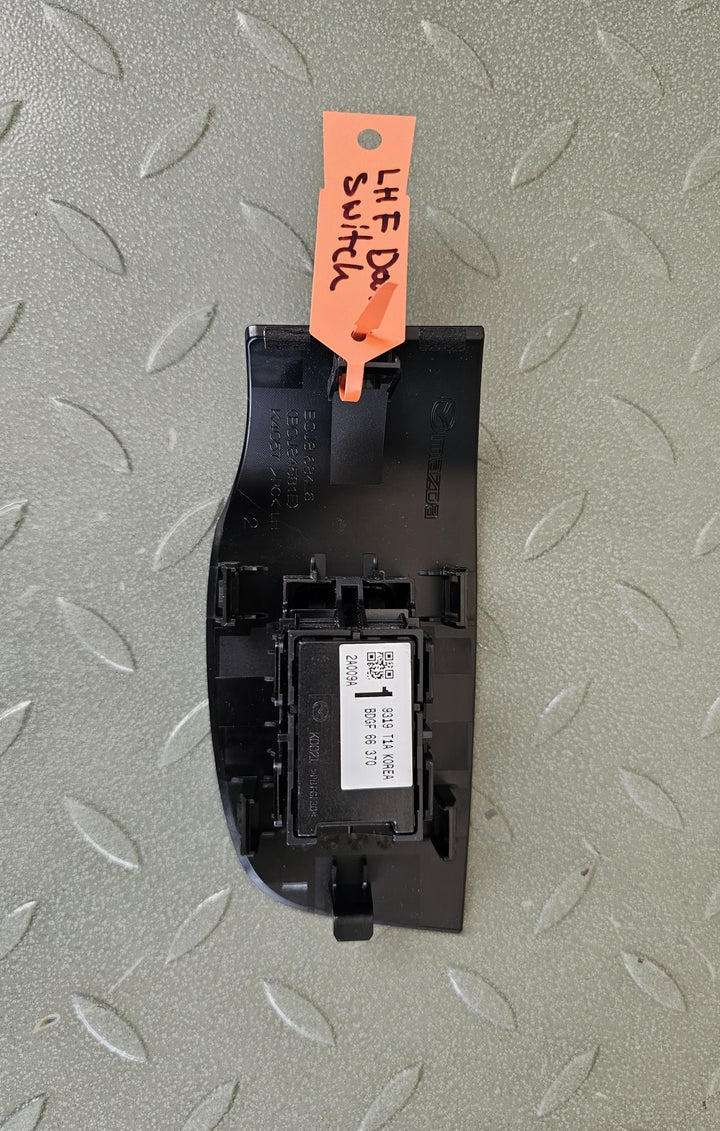 2021 Mazda Mazda3 BP G20 Evolve Vision 2 Petrol Automatic - Power Window Switch BDGF66370