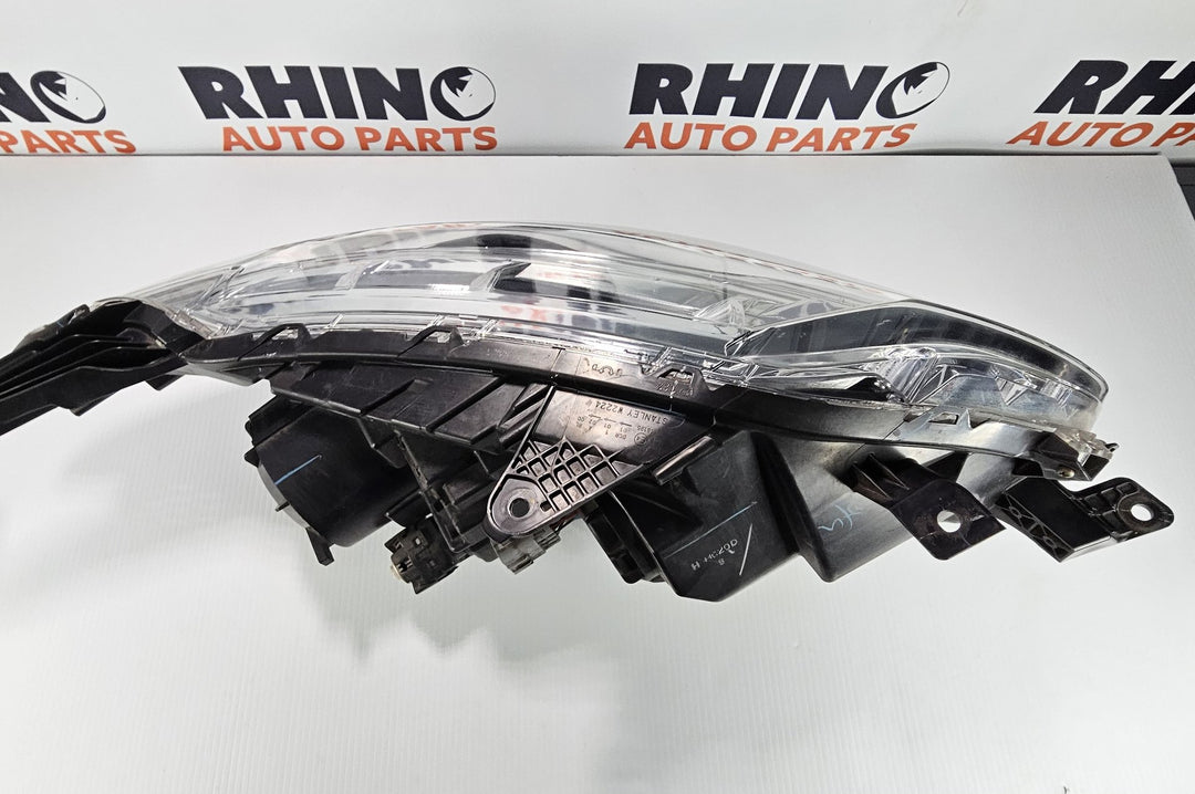 2018 Mitsubishi Triton  GLS  Diesel Automatic - Left Headlight