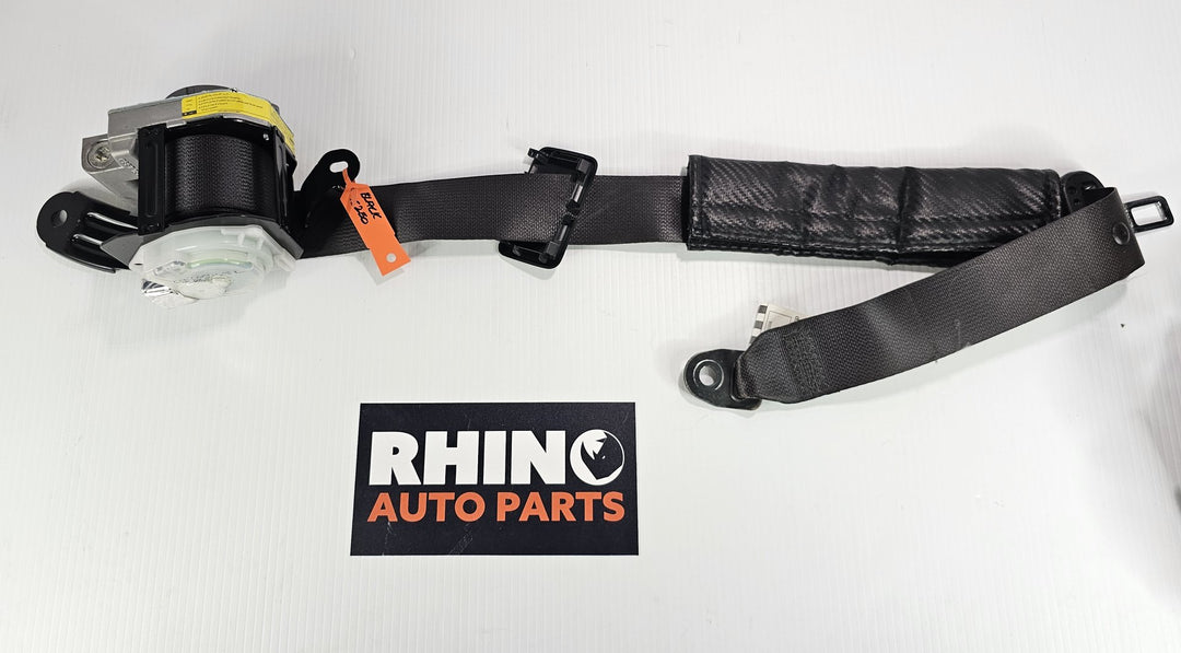 2006 Lexus IS300 GSE20R F Sport  Petrol Manual - Left Front Seat Belt 10032006