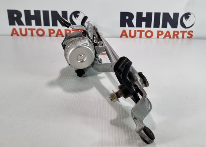 2021 Mazda Mazda3 BP G20 Evolve Vision 2 Petrol Automatic - Wiper Motor B0J86737X