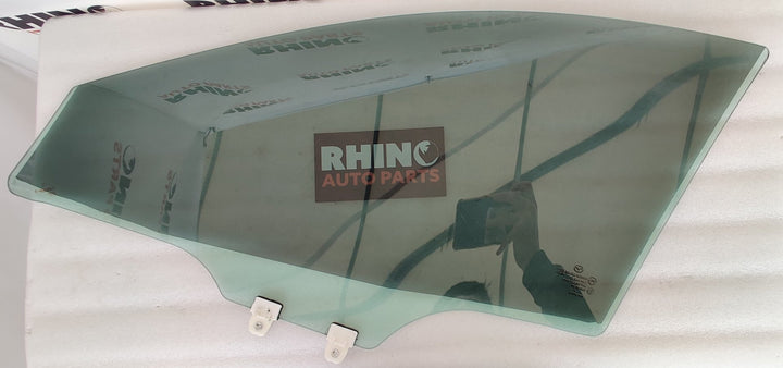 2013-2019 Mazda Mazda3 Maxx Right Front Door Glass