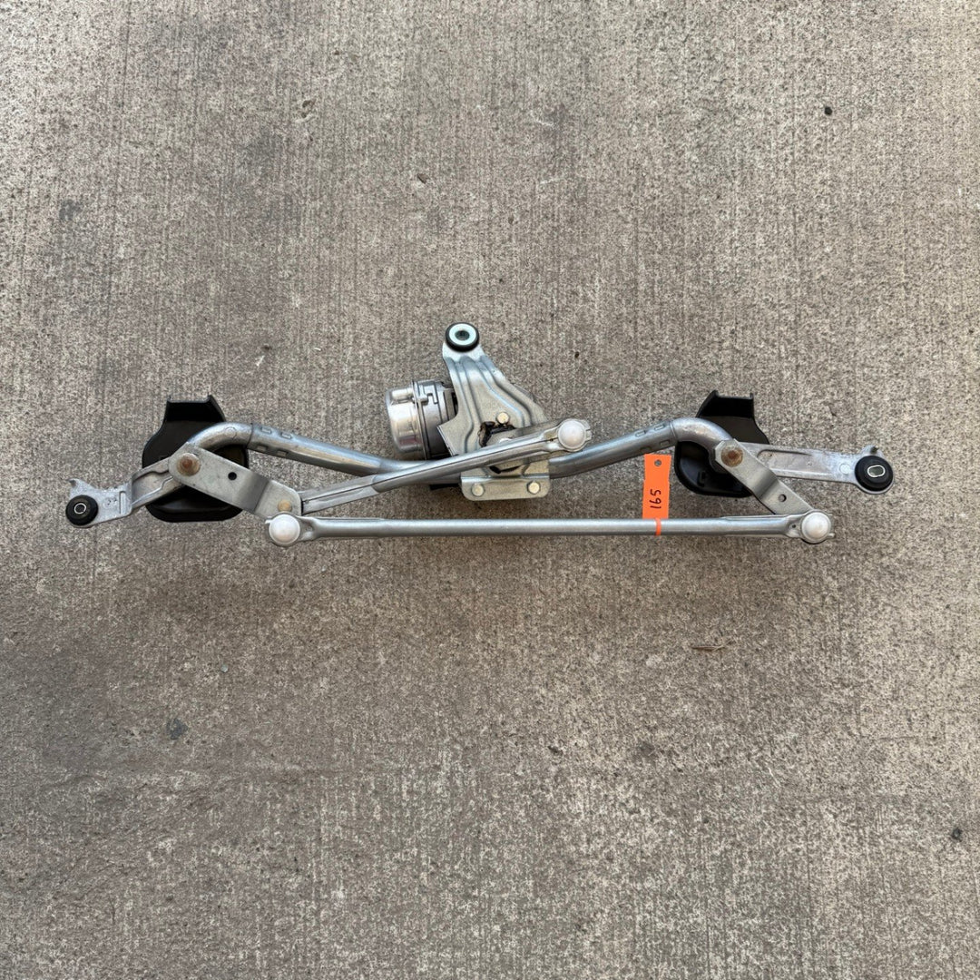 2021 Mazda Mazda3 BP - Wiper Motor PN: B0J86737X