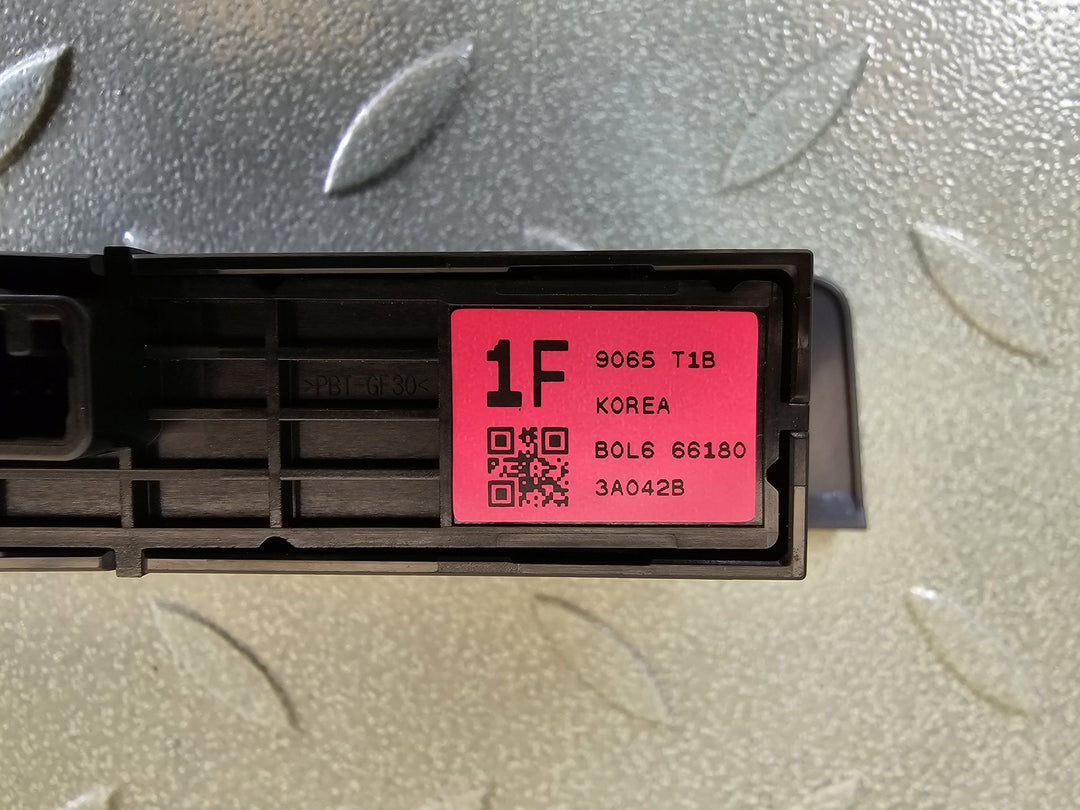 2019 Mazda Mazda3 BP JM0BP2HLA01103327 - Misc Switch/Relay PN: B0L666180