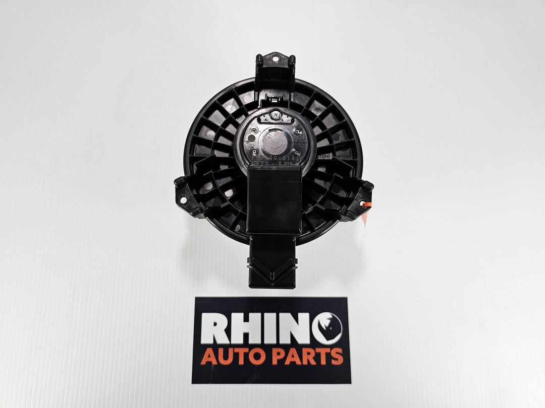 2013 Toyota Corolla ZRE1*     - Heater Fan Motor