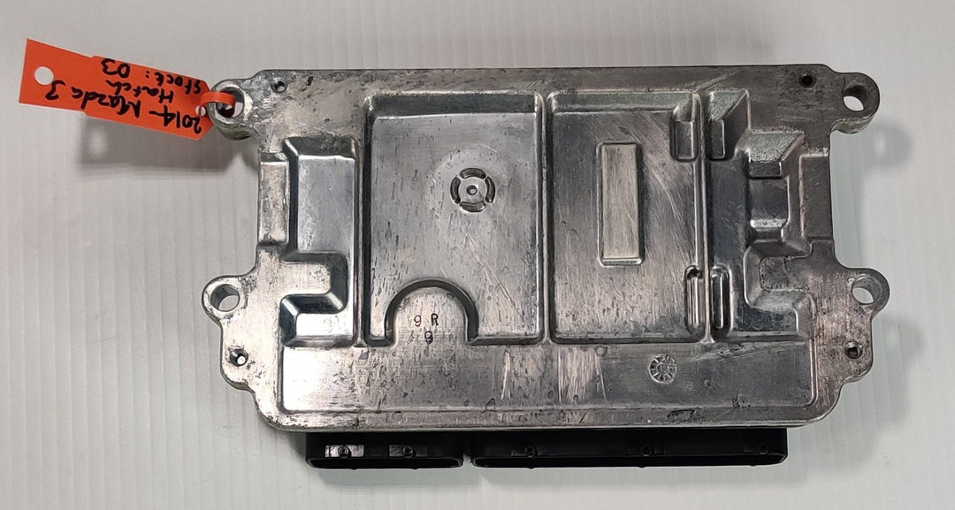 2014 Mazda Mazda3 Maxx ECU P51J18881A