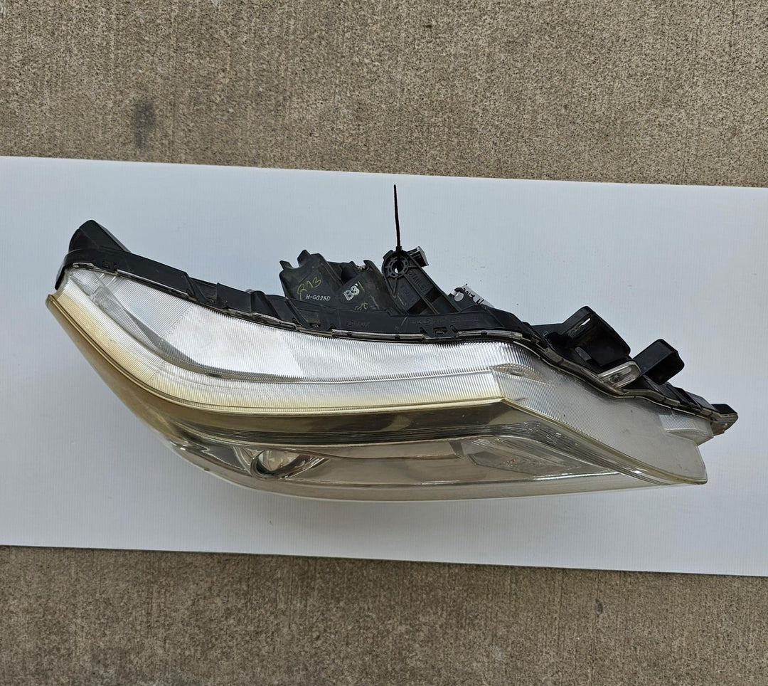 2015-2020 Nissan Navara D23 Right Headlight HASA75H10179