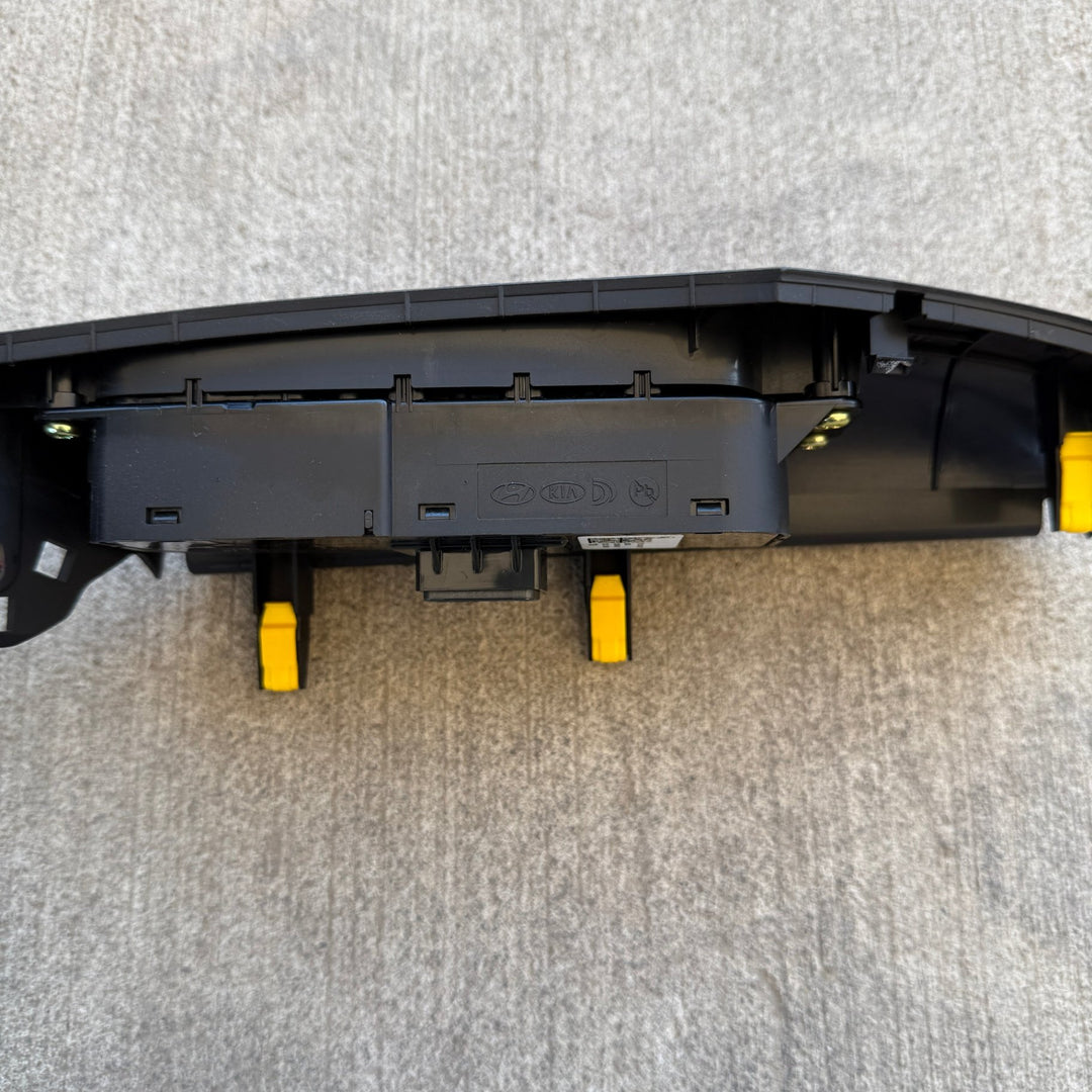 2023 Hyundai i30 - Traction Control Switch PN: 93701G3640TRY