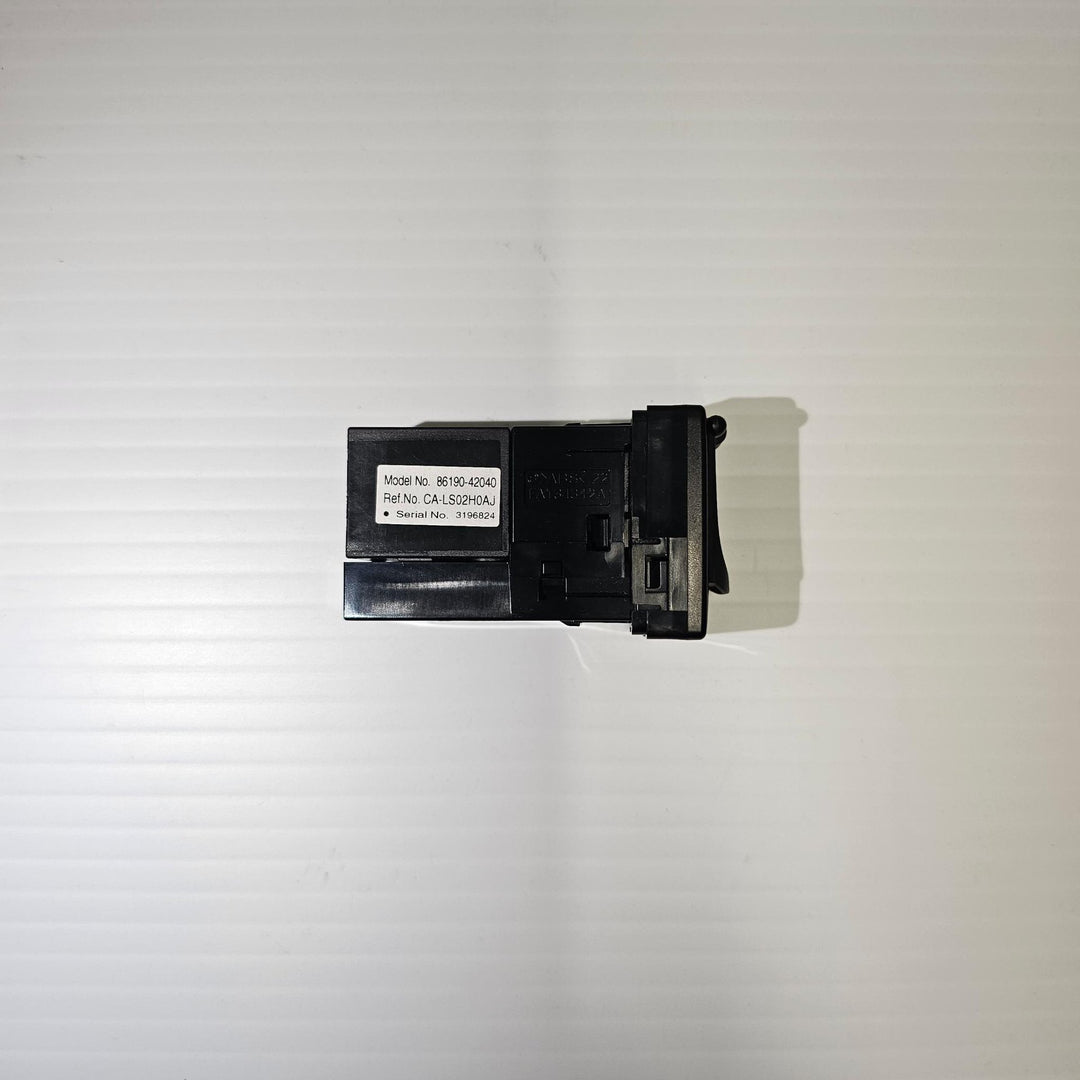 2012-2018 Toyota RAV4 GXL USB/Auxiliary Port