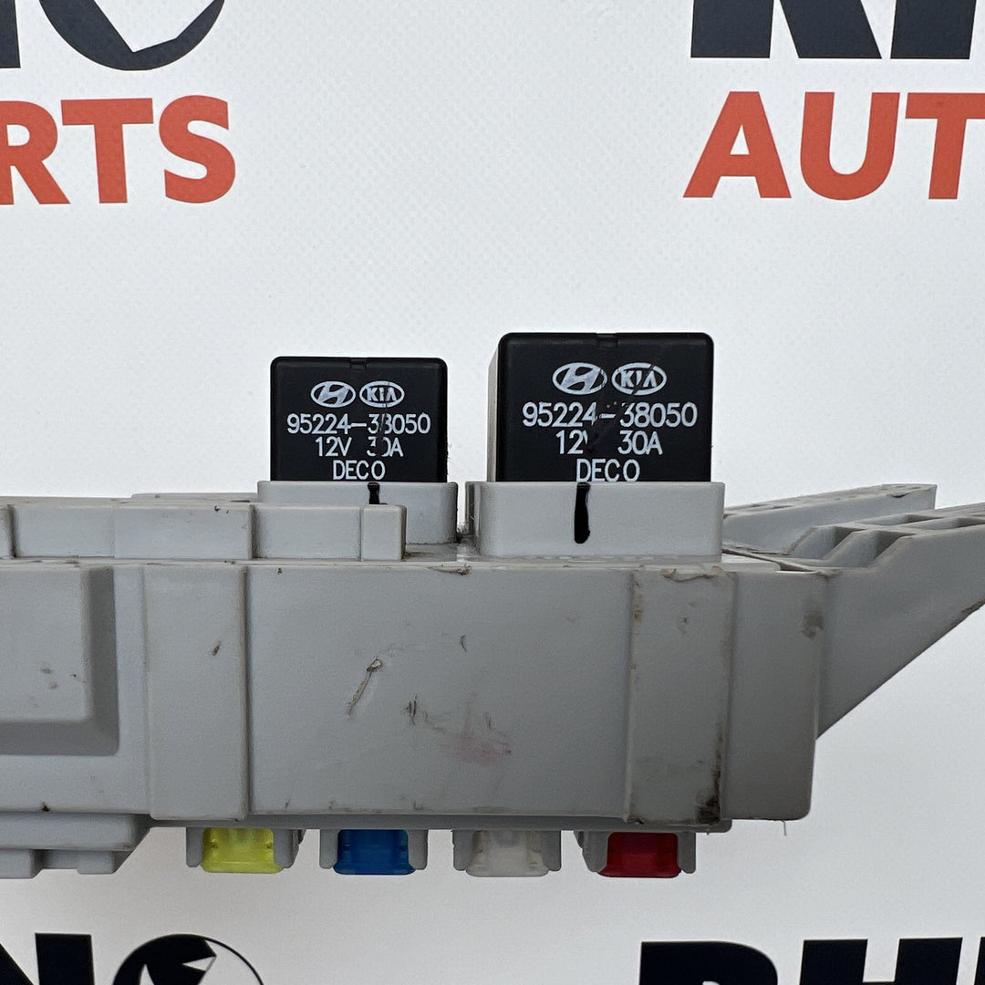 2007-2021 Hyundai iLoad Interior Fuse Box