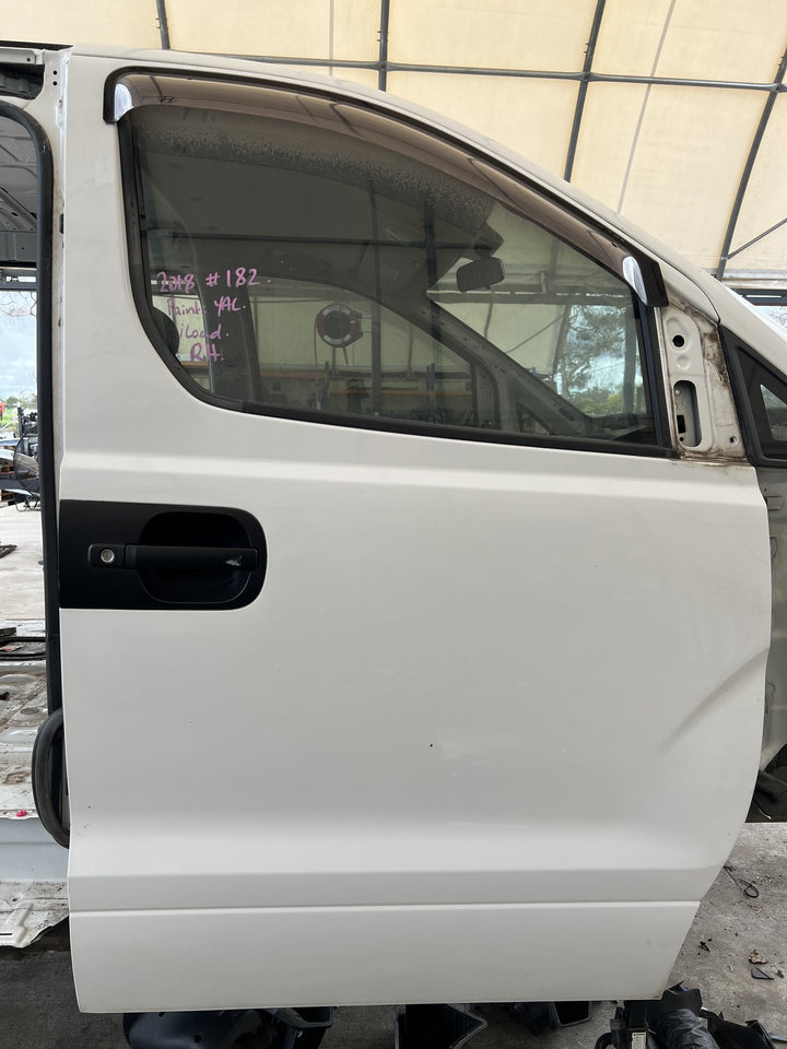 2018 Hyundai iLoad TQ - Right Front Door Shell