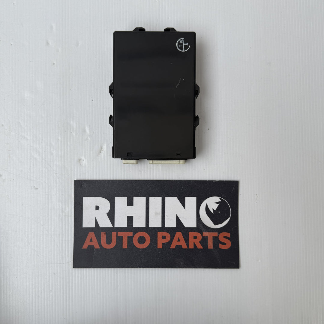 2005-2011 Lexus GS300 Seat Belt Control Module 8981530140