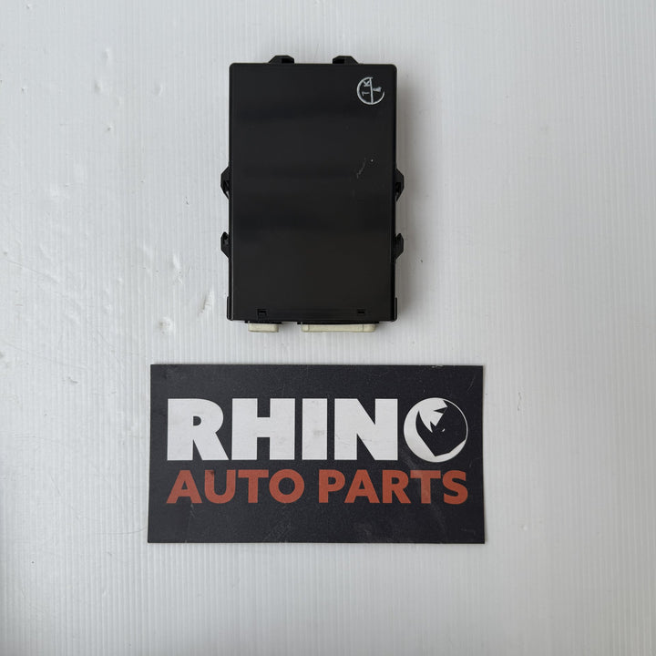2005-2011 Lexus GS300 Seat Belt Control Module 8981530140
