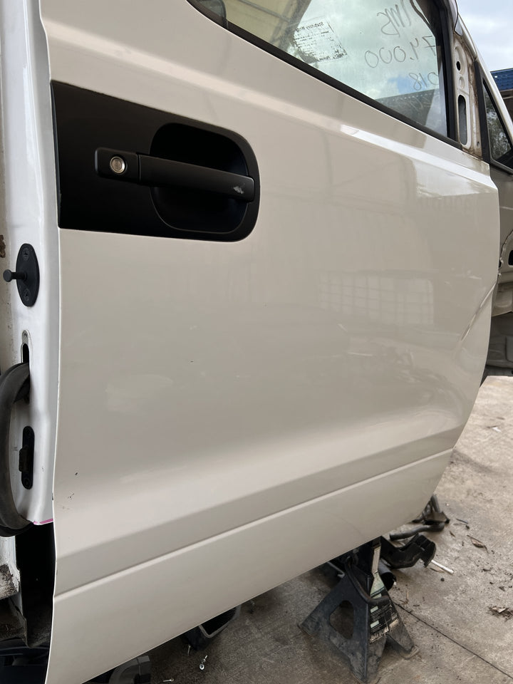 2018 Hyundai iLoad TQ - Right Front Door Shell