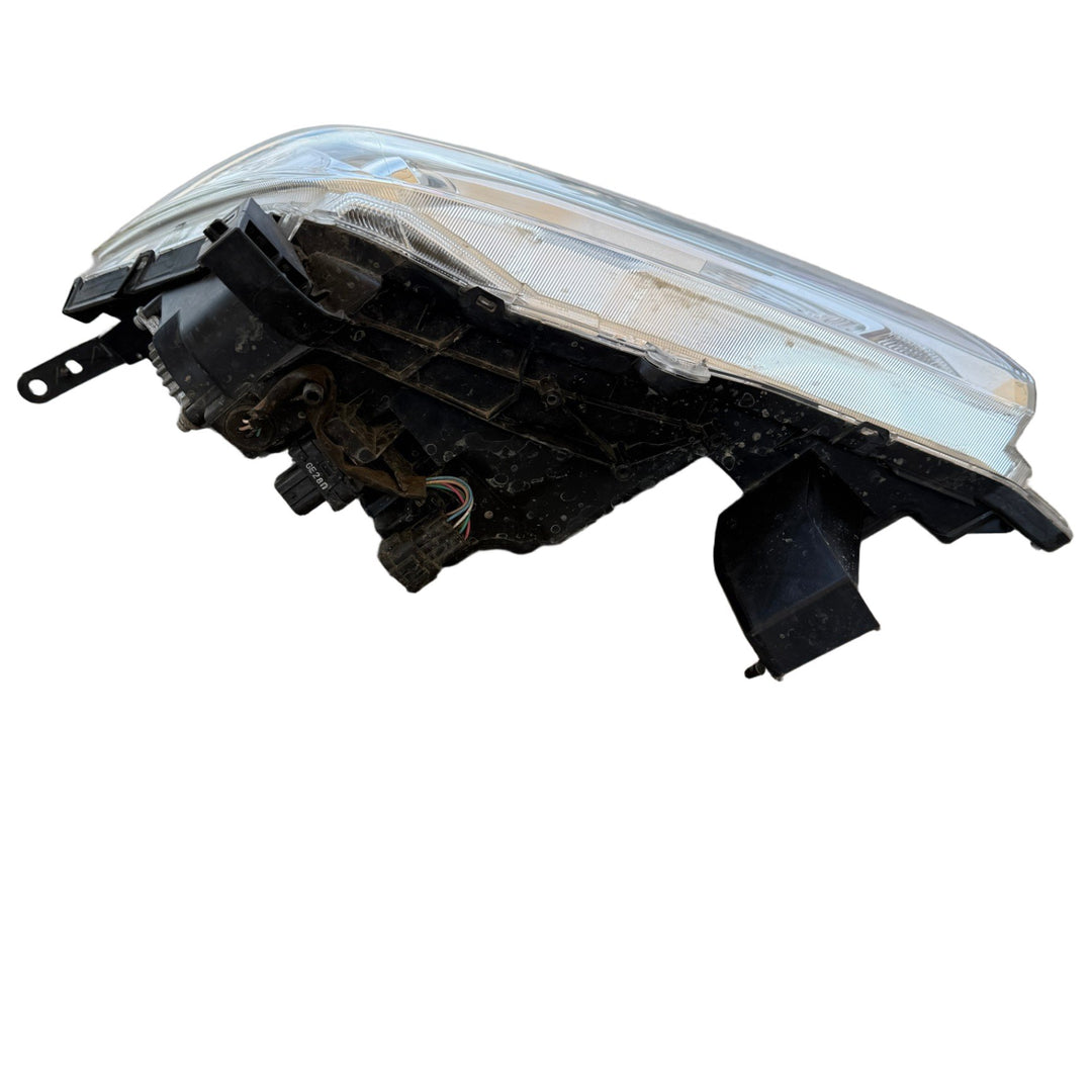 2015-2020 Nissan Navara ST Right Headlight