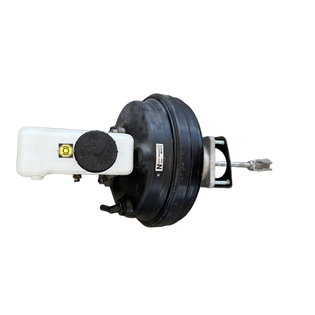 2020 Nissan Navara - Brake Booster PN: 0204809494