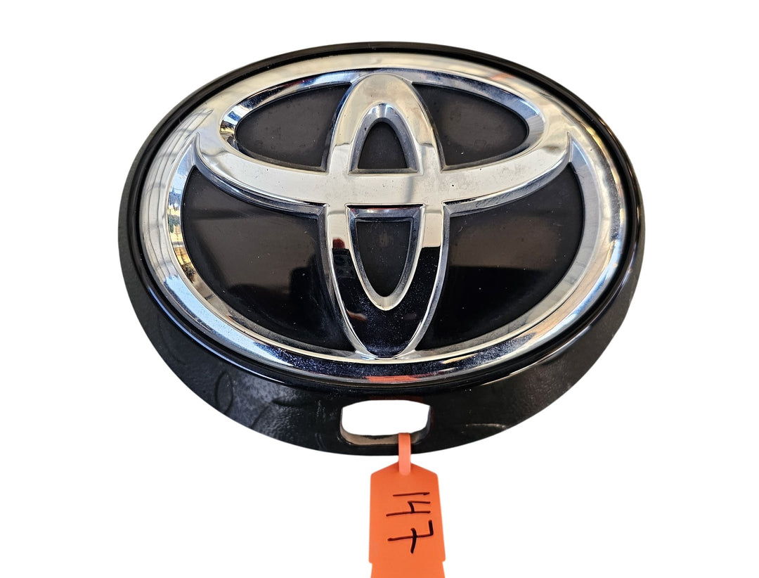 2021 Toyota Corolla MZEA12R - Badge PN: 6793012060