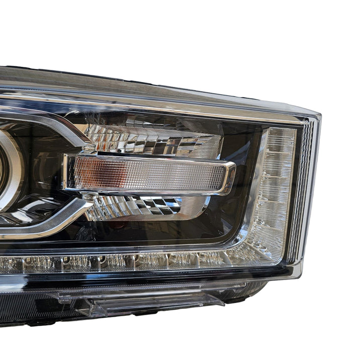 2019 LDV T60 SK8C - Right Headlight PN: C00054350