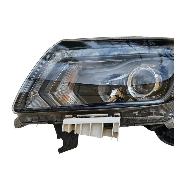2020 Nissan NP300 Navara - Left Headlight PN: HASA01920736