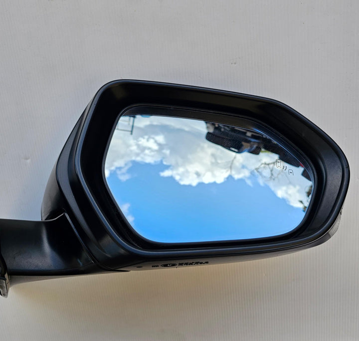 Dec 2016 to Sep 2019 - Toyota C-HR - Right Door Mirror - Power Fold, Non-Puddle Lamp Type, Gloss Black, Gen 1