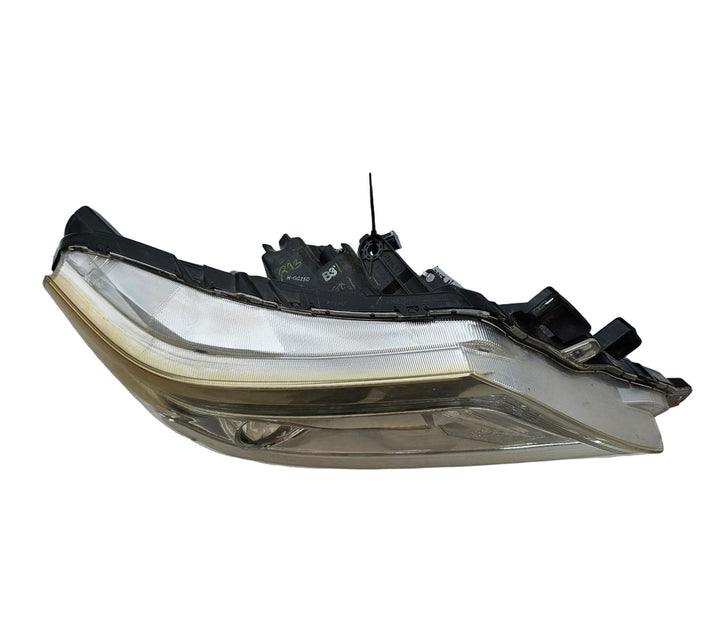 2017 Nissan Navara - Right Headlight PN: HASA75H10179