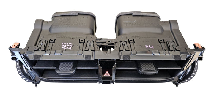 2021 Toyota Corolla MZEA12R - Dash Air Vent Centre PN: 1556412710 1556422710