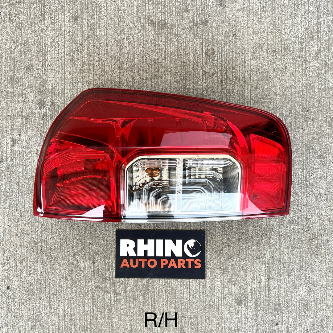 2017 Nissan Navara  ST 2.3 Diesel Automatic - Right Taillight DOESNOTAPPLY