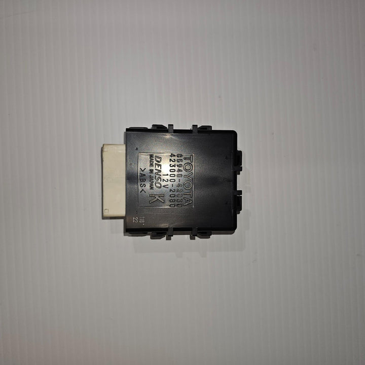 2012-2018 Toyota RAV4 GXL Wiper Relay 8594042030
