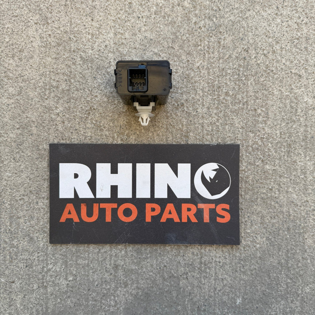 2023 Mitsubishi Triton KL KL1 - Stop Signal Module Relay PN: 8624A004