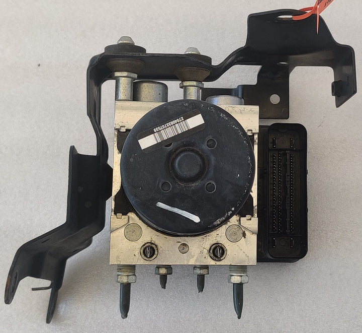 2005-2015 Nissan Navara STX ABS Pump/Modulator 476605X70E