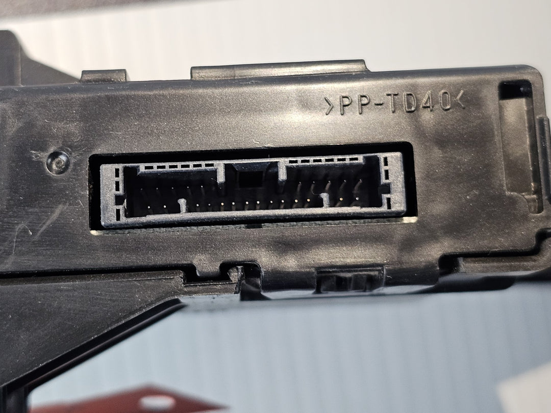 2013 Toyota Corolla ZRE1*     - A/C Amplifier