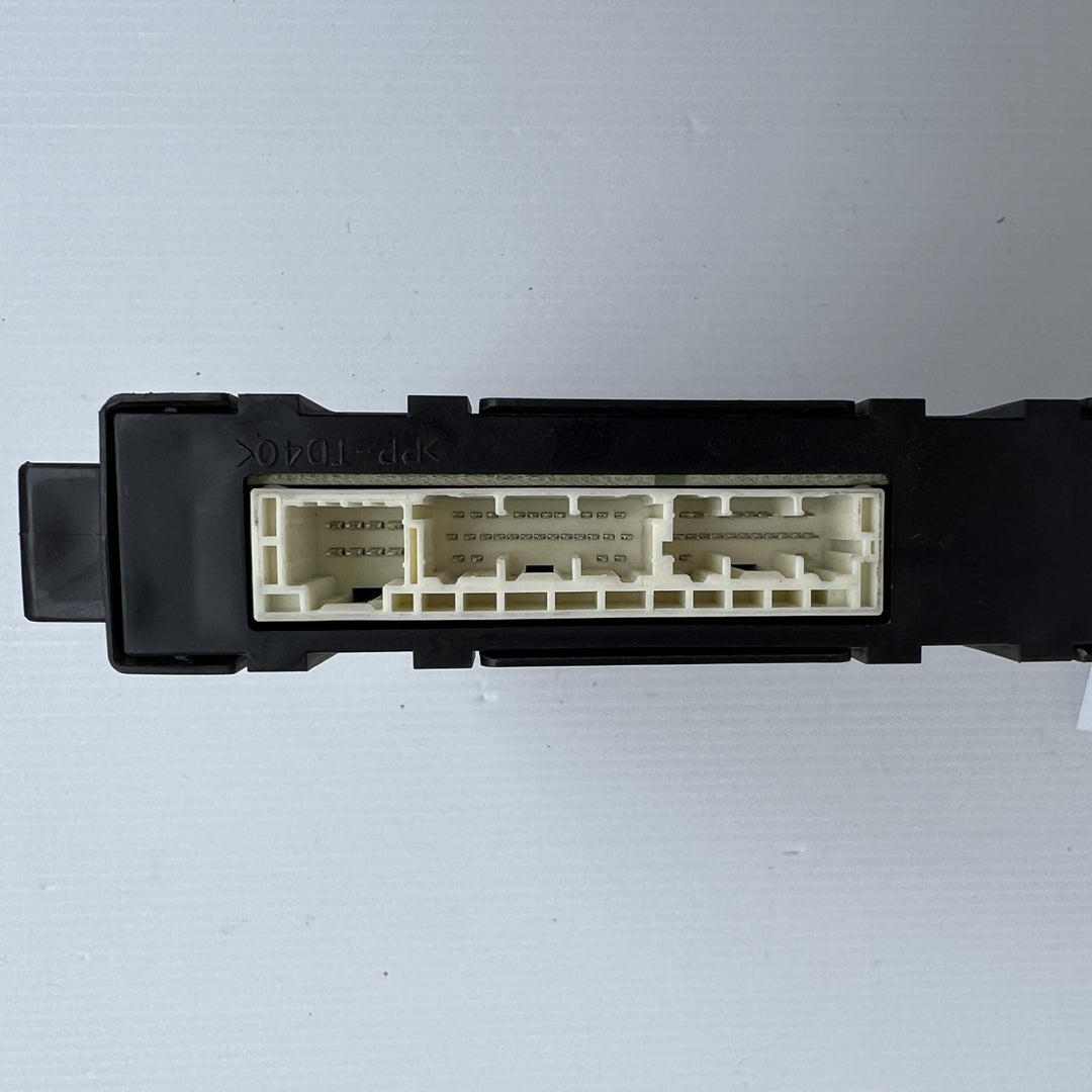 2019 Toyota Hiace LWB A/C Amplifier