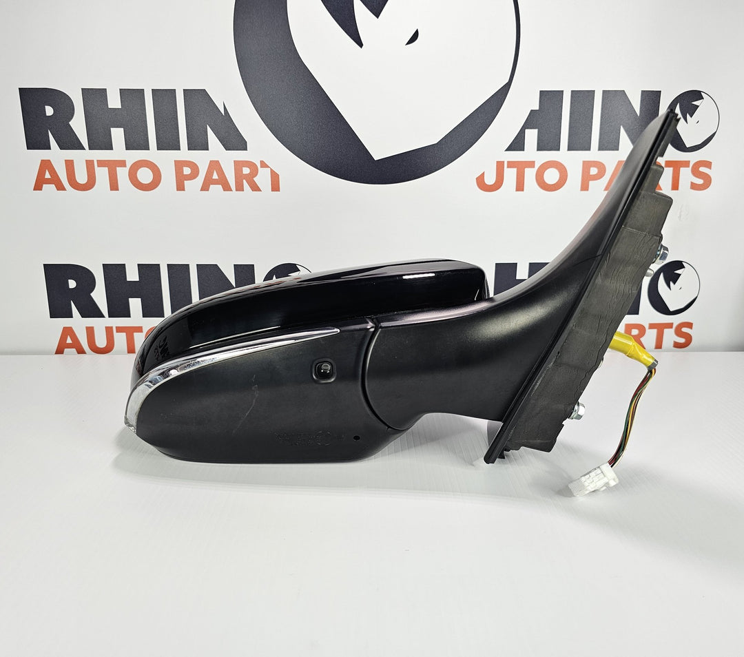 2017 Toyota C-HR X50 Koba 1.2 Petrol Automatic CVT - Right Door Mirror
