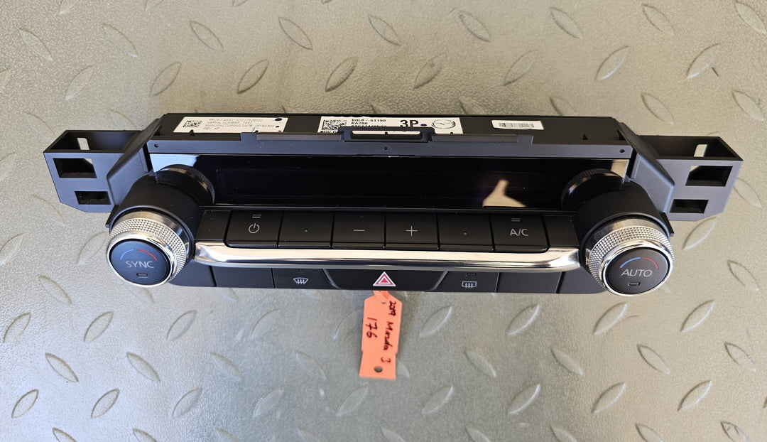 2019 Mazda Mazda3 BP JM0BP2HLA01103327 - Heater/AC Controls PN: B0L661190