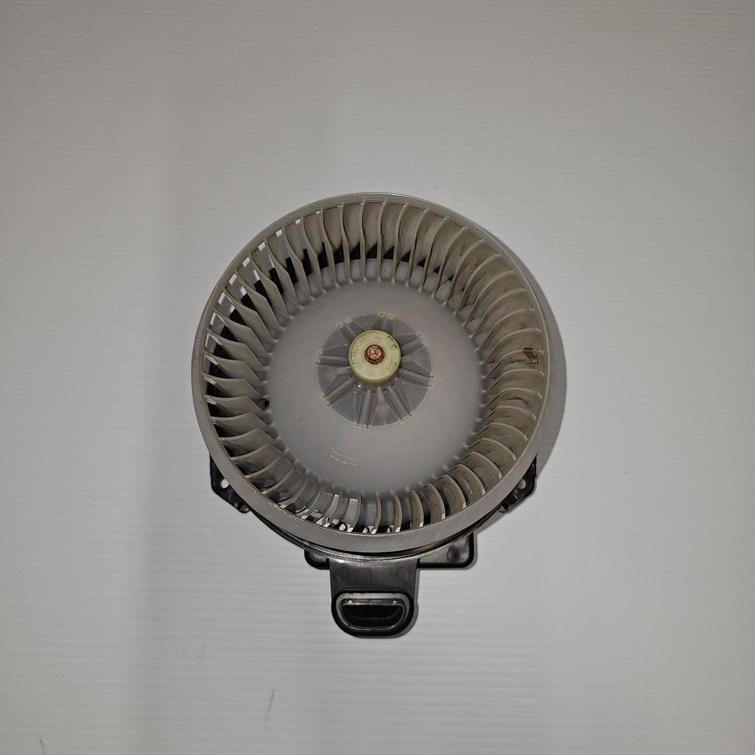 Dec 2012 to Dec 2018- Toyota RAV4 XA40- Heater Fan Motor- Climate Control Type, 3 Pin