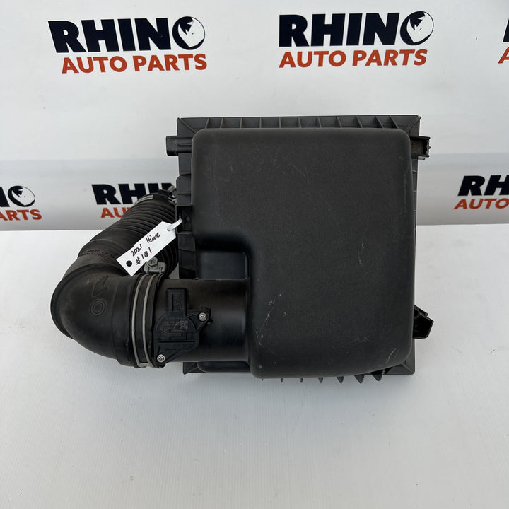 2019 Toyota Hiace LWB Air Cleaner/Box